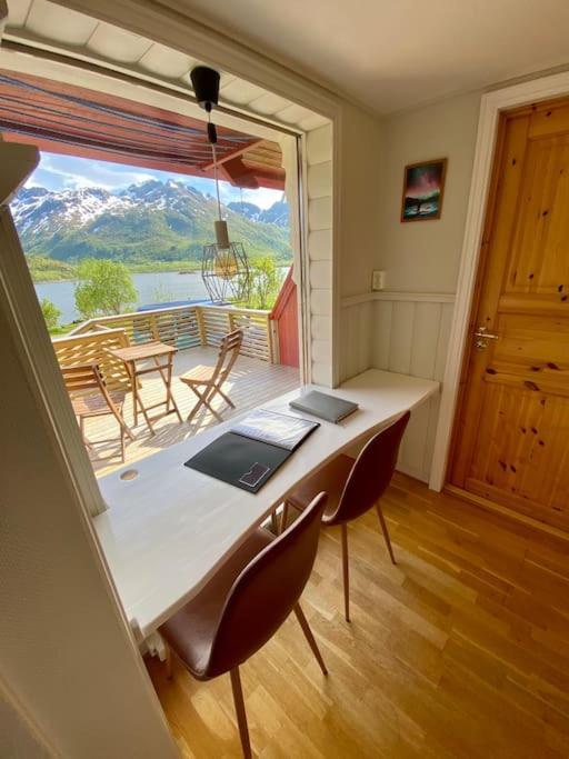 Urda The Little Red Cabin Lofoten מראה חיצוני תמונה